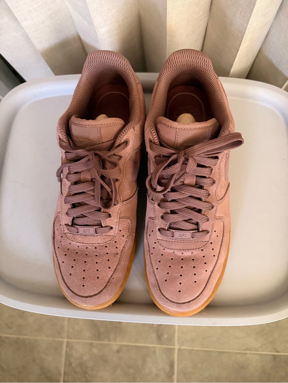 Nike Air Force 1 in Mauve Gum Sole